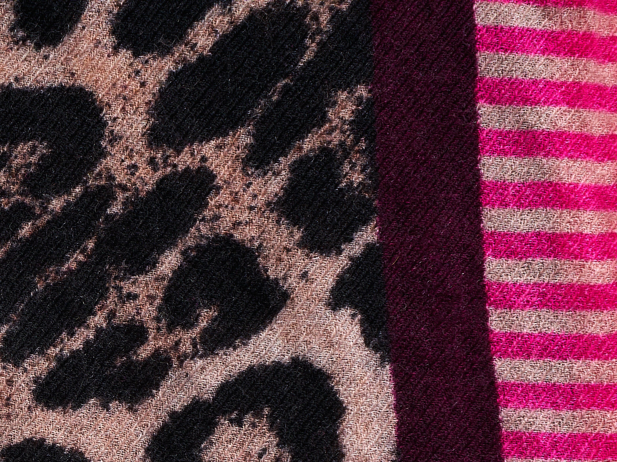 Sciarpa FALIERO SARTI 125x125
Animalier