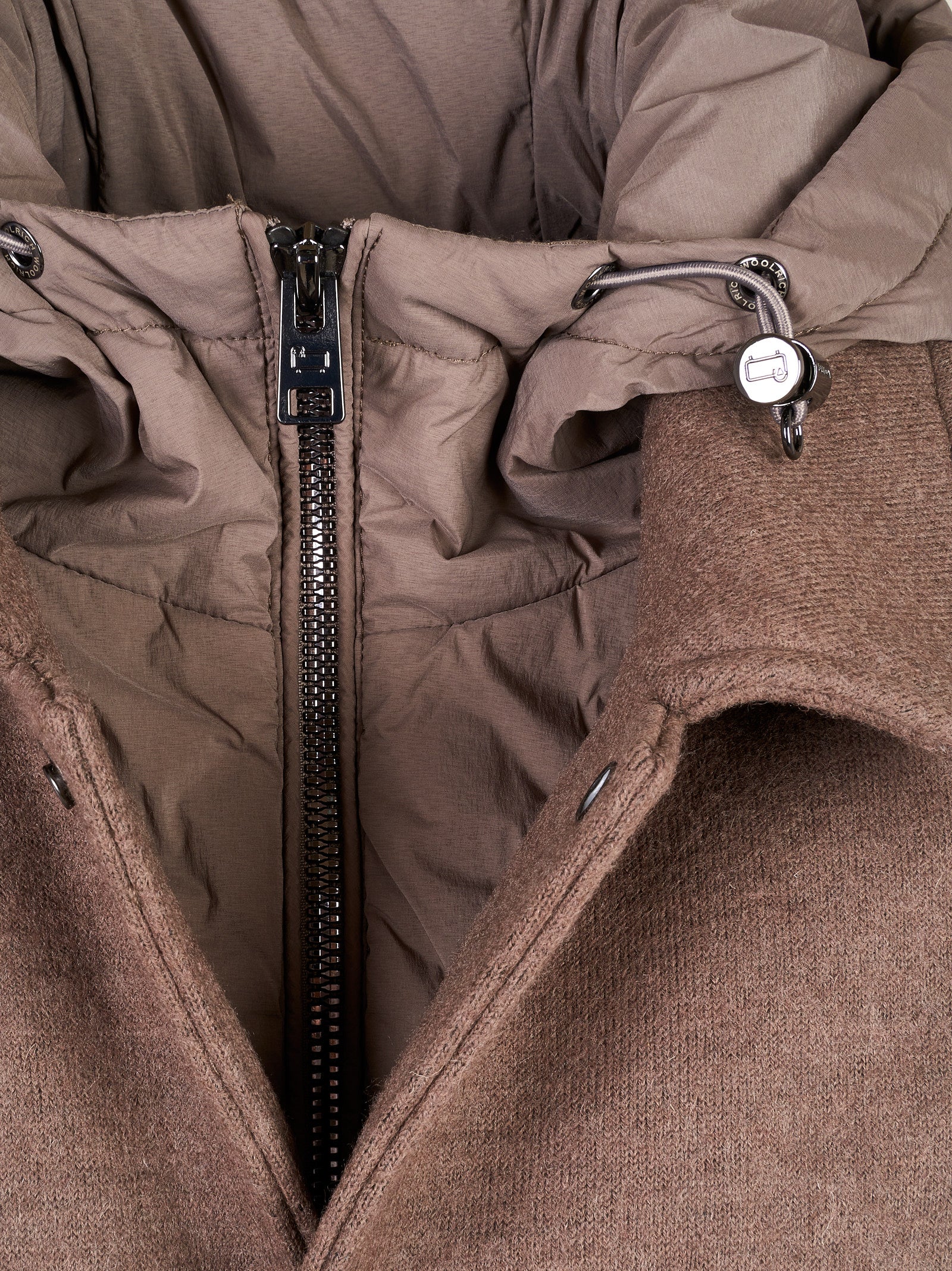 Giubbotto WOOLRICH
Tortora